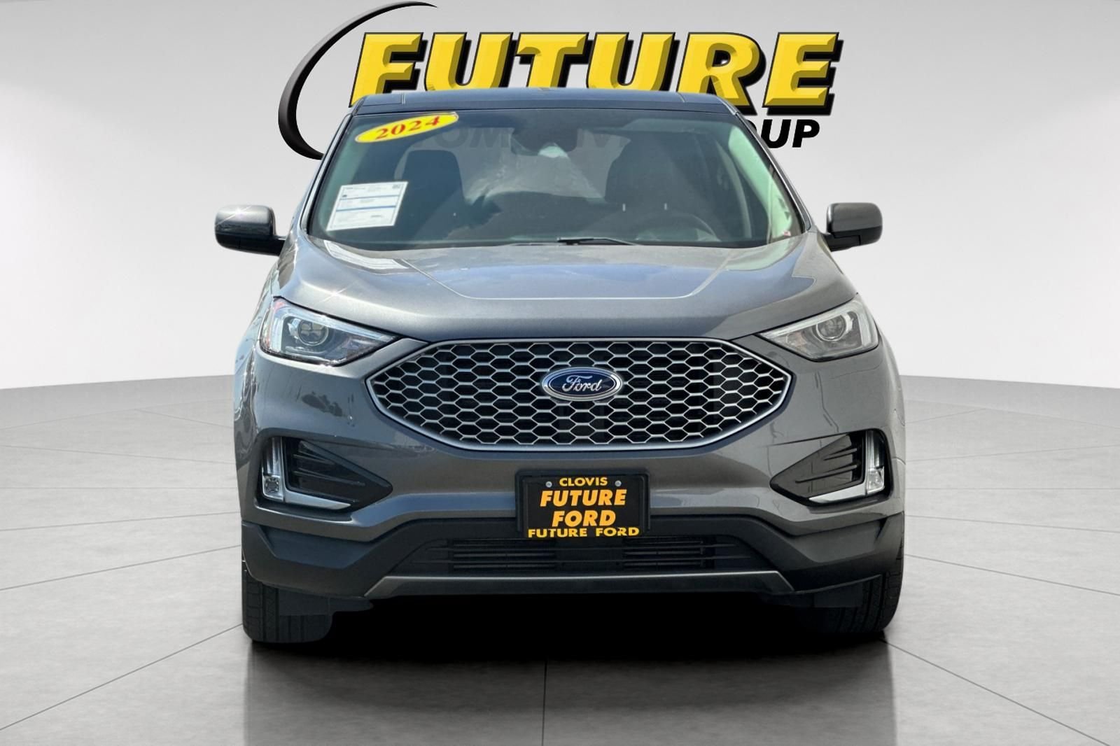 Used 2024 Gray Ford SEL image 8