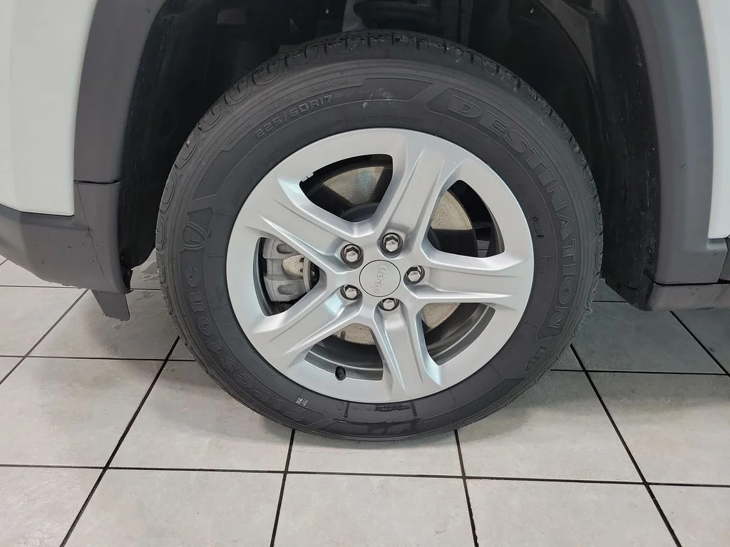 Used 2023 White Jeep Sport image 43