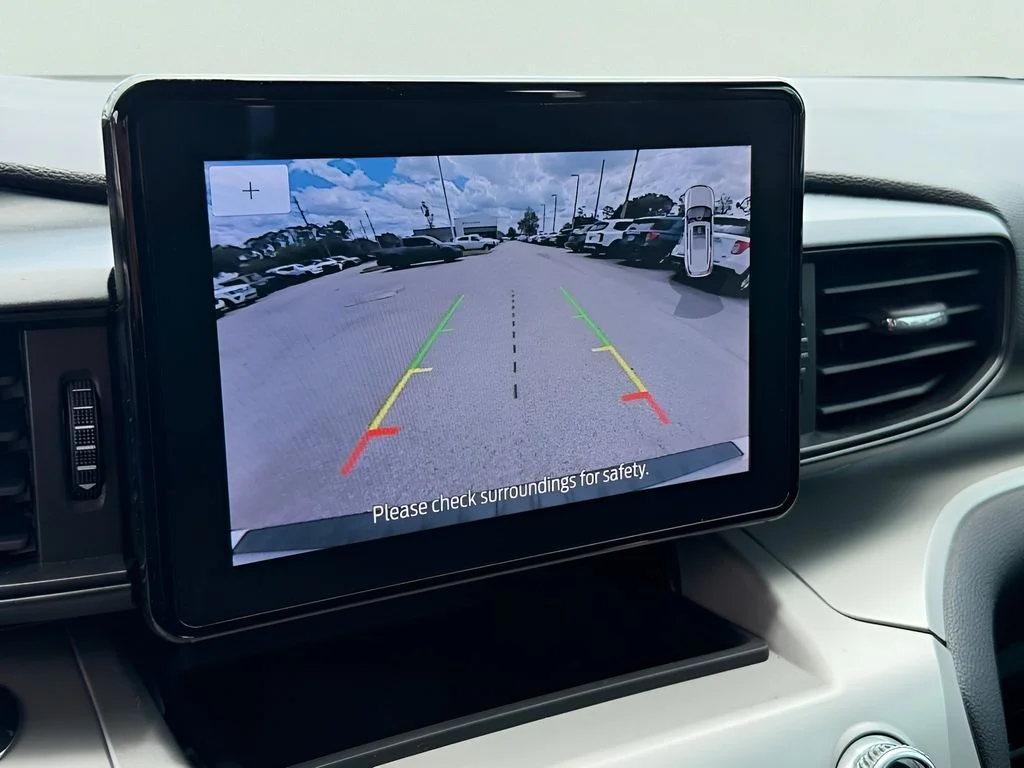 Used 2023 White Ford XLT image 36