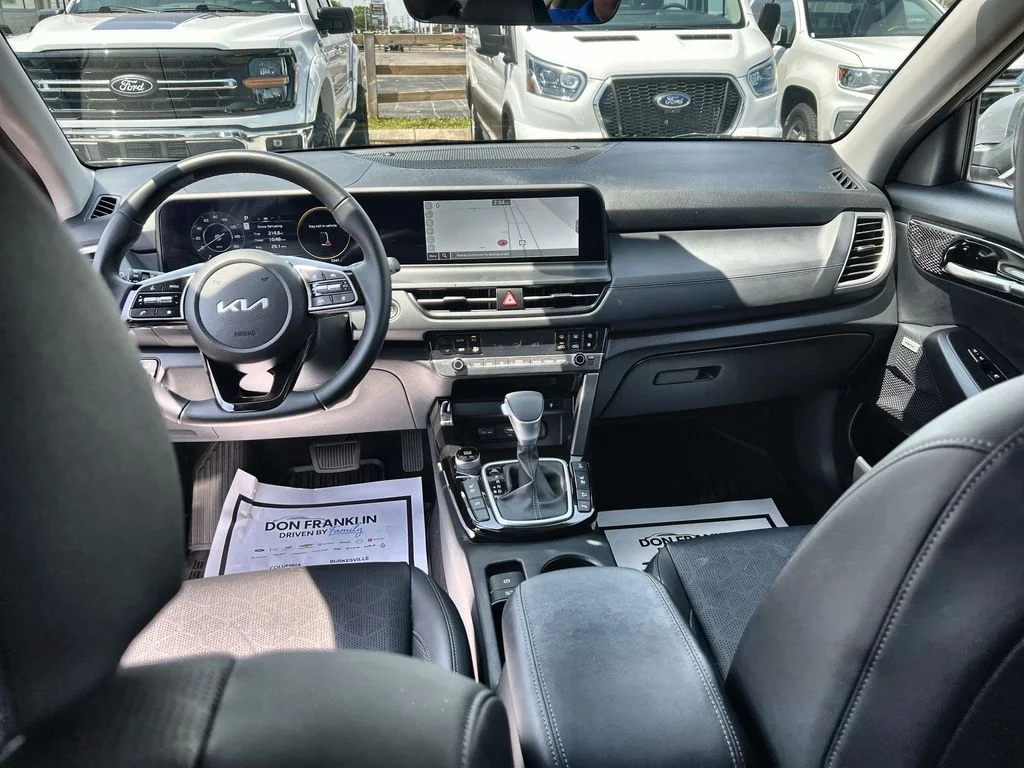 Used 2026 Gray Kia SX image 21