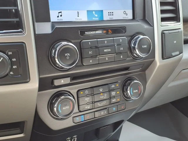 Used 2018 Gray Ford Lariat image 28