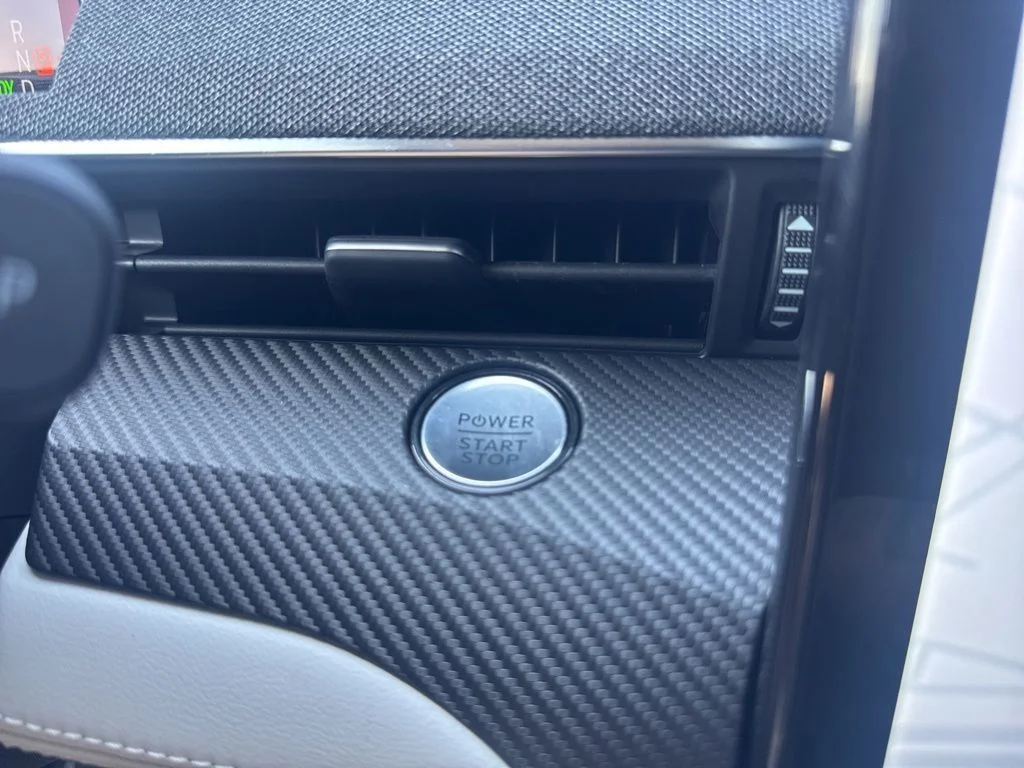 Used 2025 White Ford Premium image 21