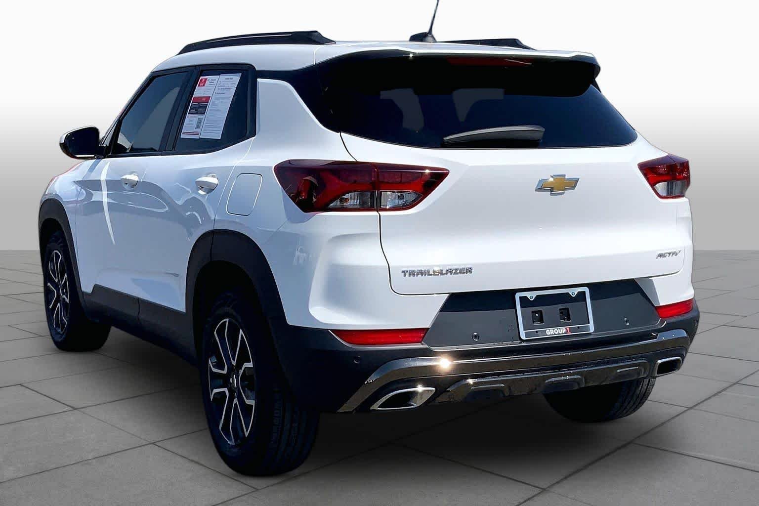Used 2021 Summit White Chevrolet ACTIV image 12