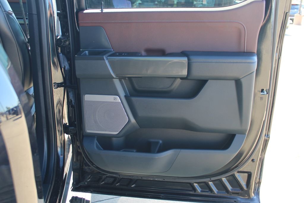 Used 2023  Ford Lariat image 45