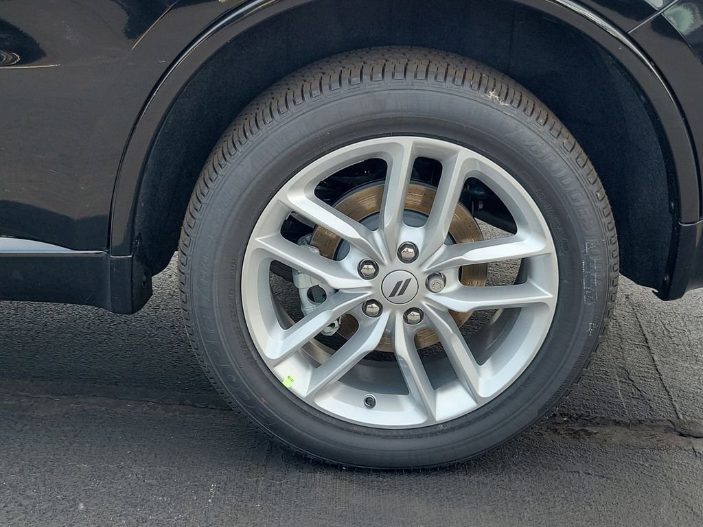 New 2026 Diamond Black Clear-Coat Exterior Paint Dodge GT image 5