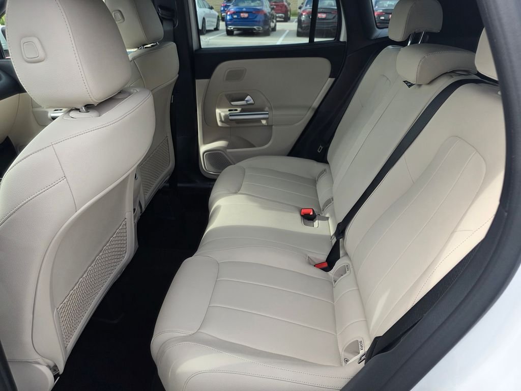 New 2026 Polar White Mercedes-Benz GLA 250 image 14