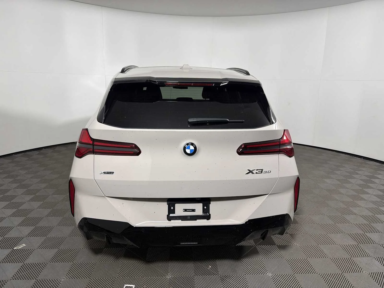 New 2026 Dune Grey Metallic BMW 30 xDrive image 2