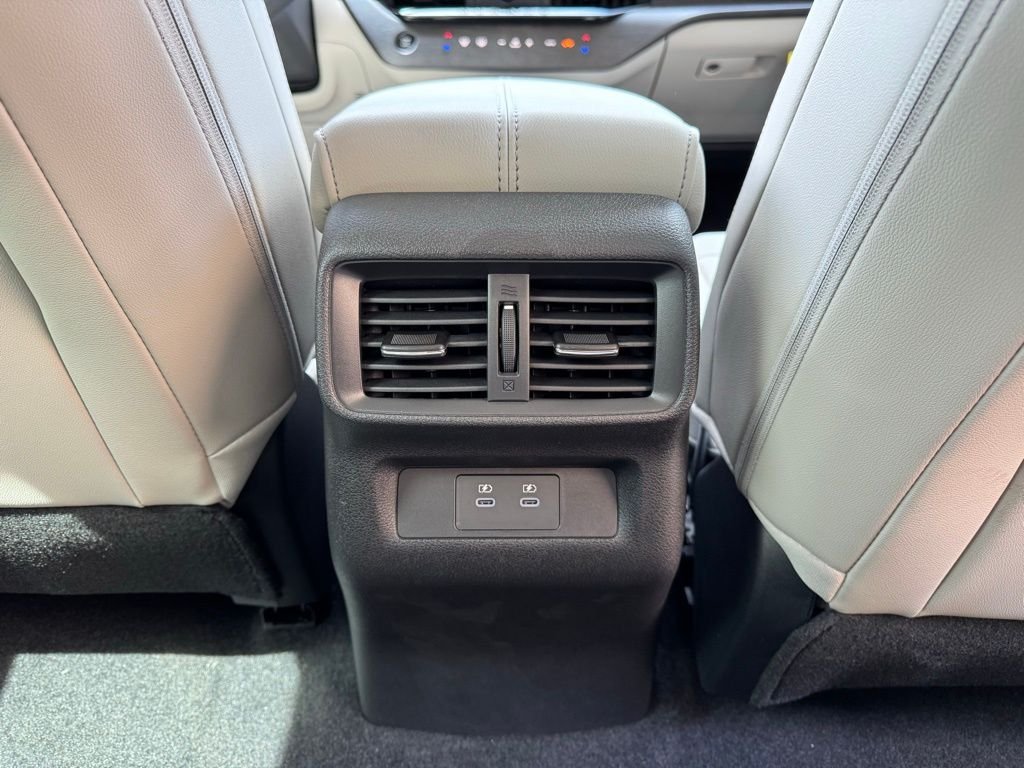 2025 Nissan Murano SV - Photo 23