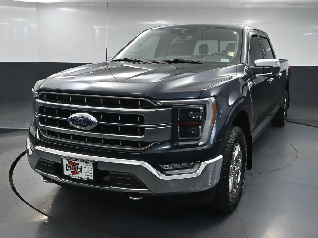 Used 2021 Blue Ford Lariat image 9