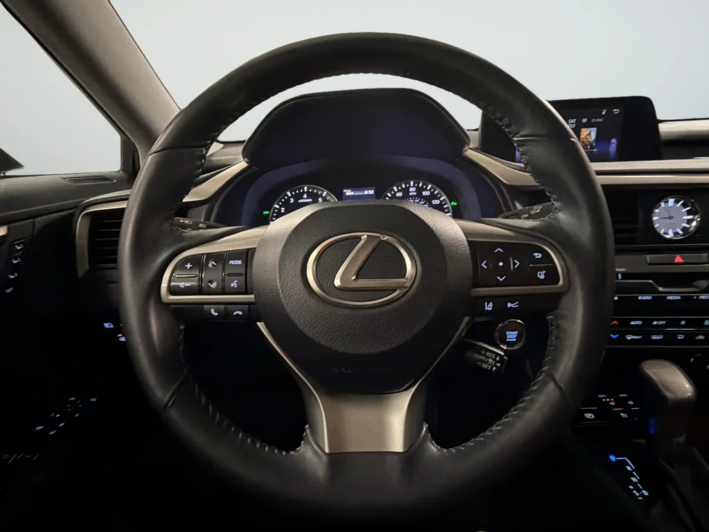 Used 2017 White Lexus 350 image 33