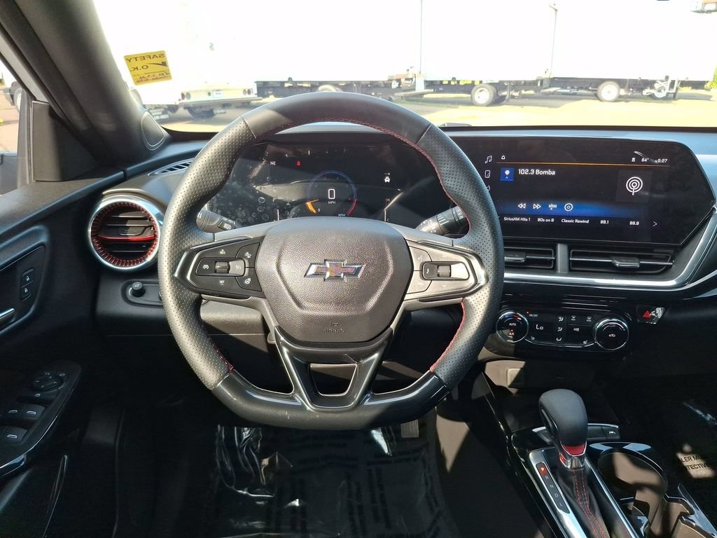 Used 2025 Chevrolet Trax SUV
