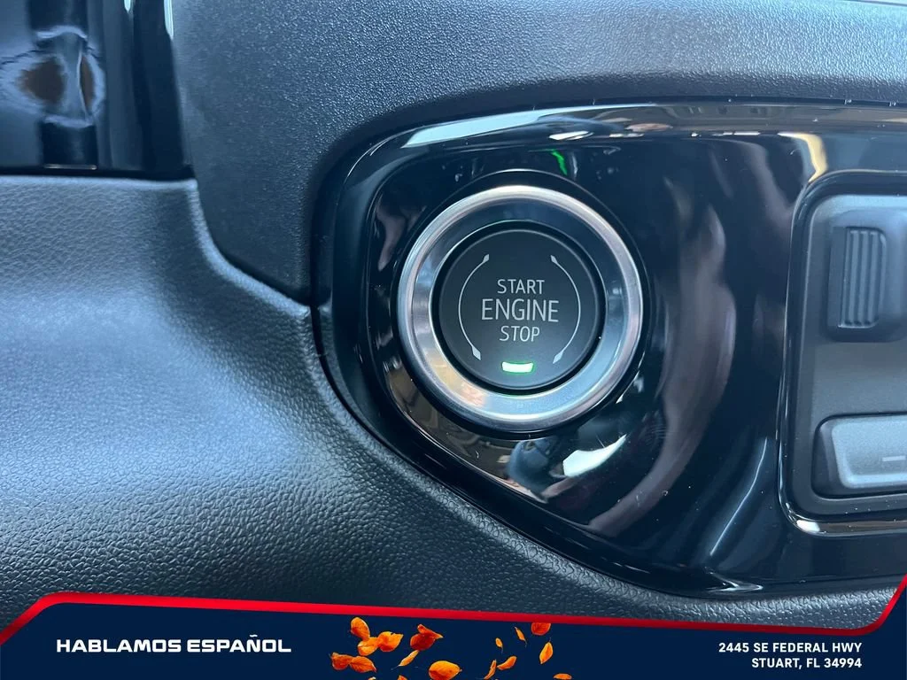 New 2026 Summit White GMC Elevation image 28