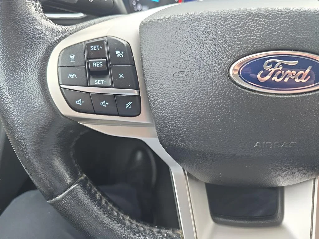 Used 2022 Stone Blue Metallic Ford XLT image 15