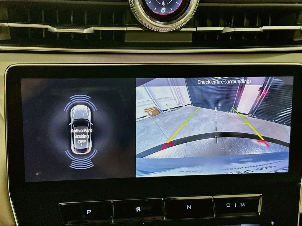Used 2023  Maserati Modena image 15