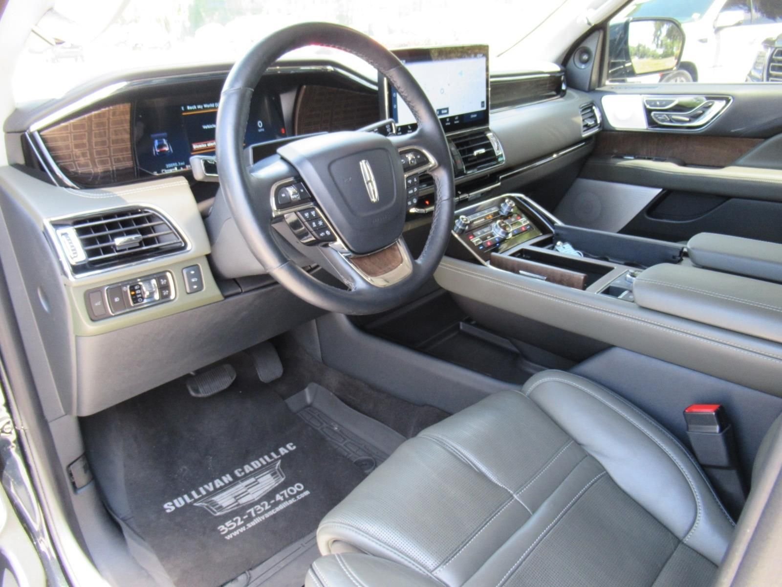 Used 2023 Green Lincoln Black Label image 16