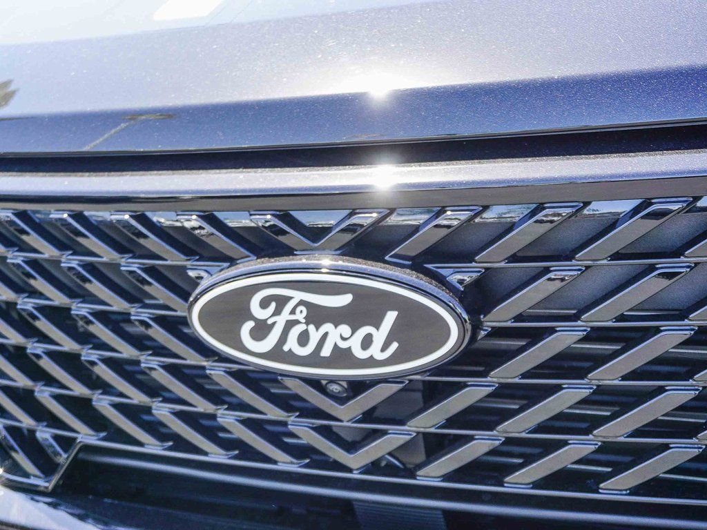 New 2025 Shadow Black Ford Lariat image 4
