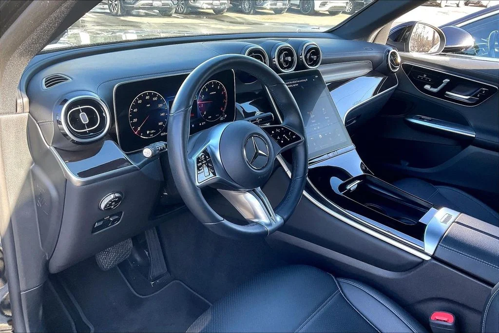 2023 Mercedes-Benz GLC GLC 300 - Photo 11