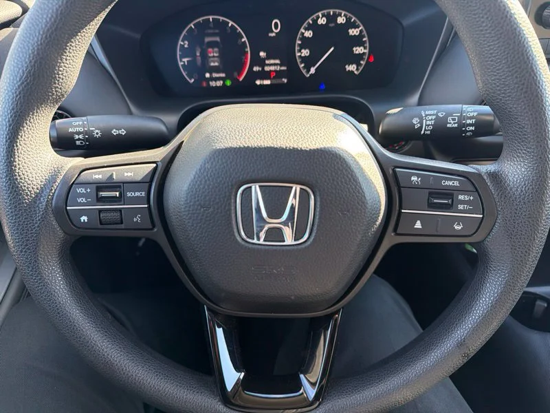 Used 2024  Honda LX image 13