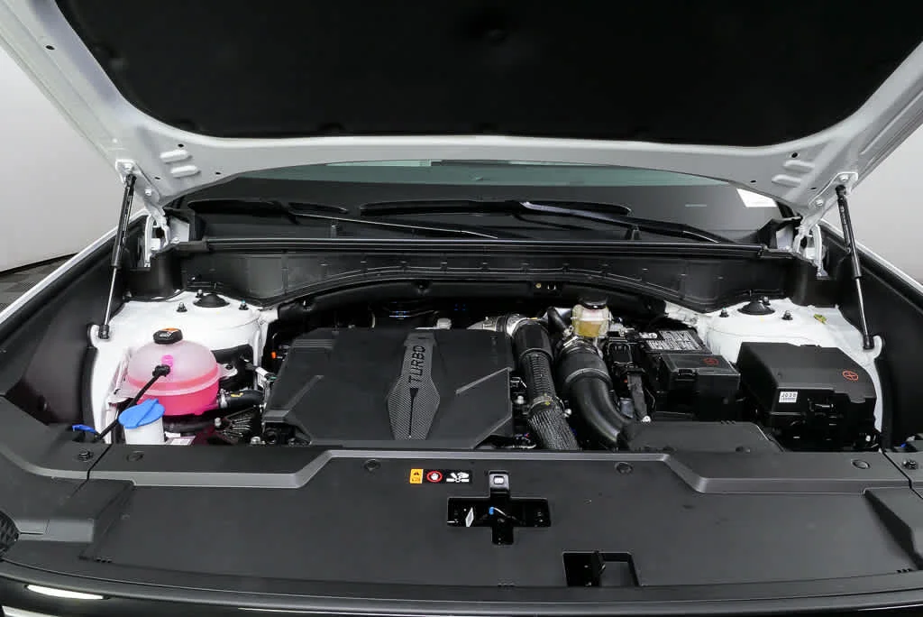 New 2026 Serenity White Hyundai SEL FWD image 10