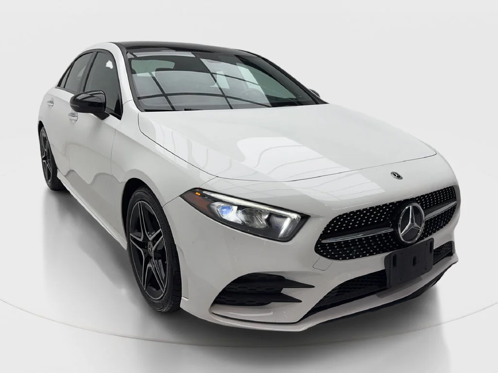 Used 2021 White Mercedes-Benz A 220 image 3