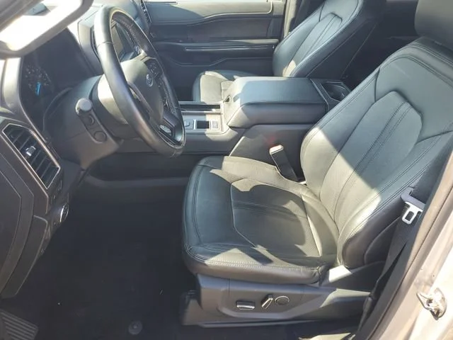 Used 2020 Iconic Silver M Ford Limited image 5