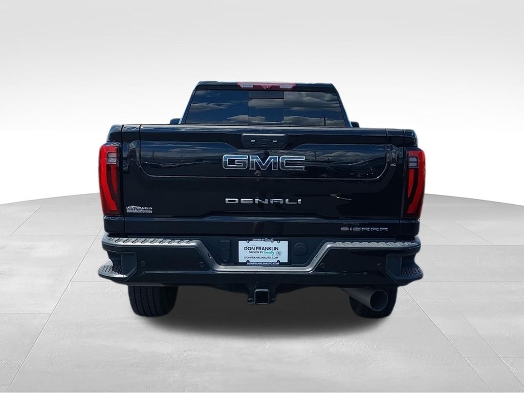 Used 2024 Black GMC Denali Ultimate image 7