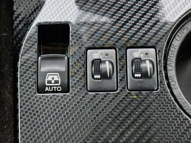 Certified Used 2024 CLASSIC SILVER METALLIC Toyota  image 8