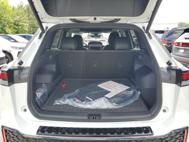 New 2026 White Volkswagen SE R-Line Black image 8