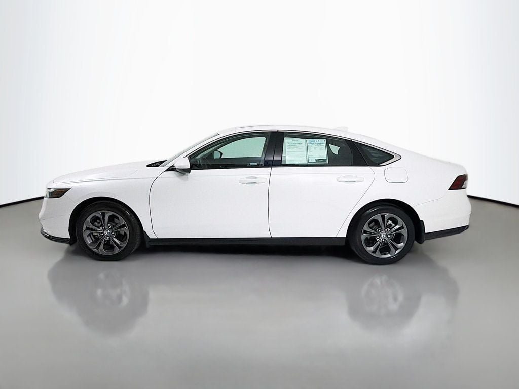 Used 2023 Platinum White Pearl Honda EX CVT w/o BSI image 4