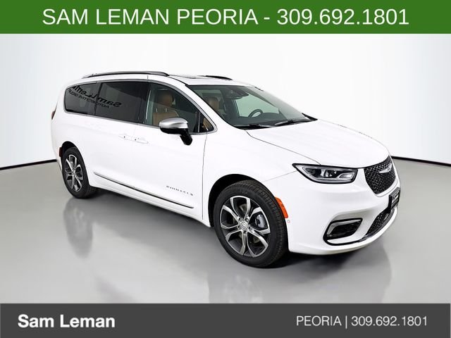 2026 Chrysler Pacifica Pinnacle AWD's photo