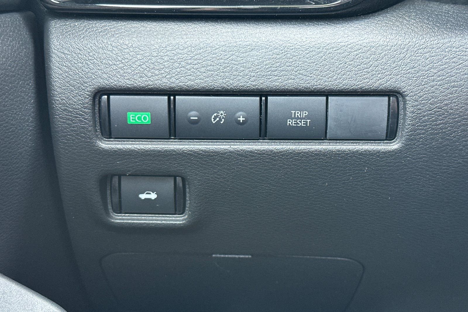 2025 Nissan Sentra SV - Photo 29