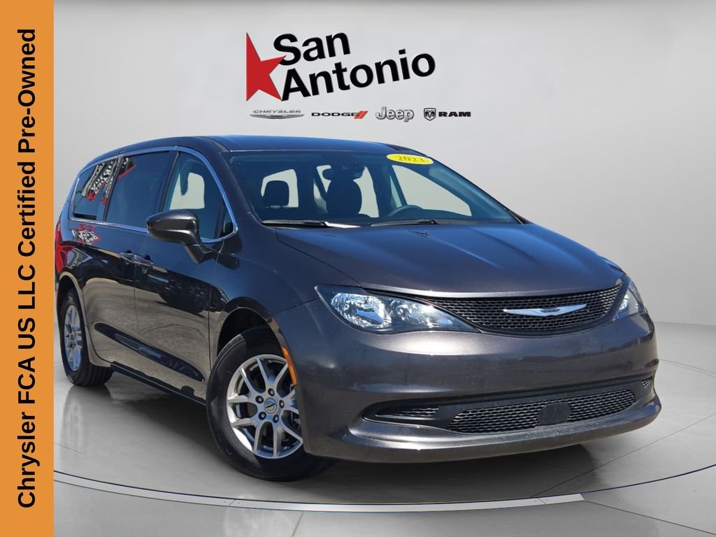 2023 Chrysler Voyager LX