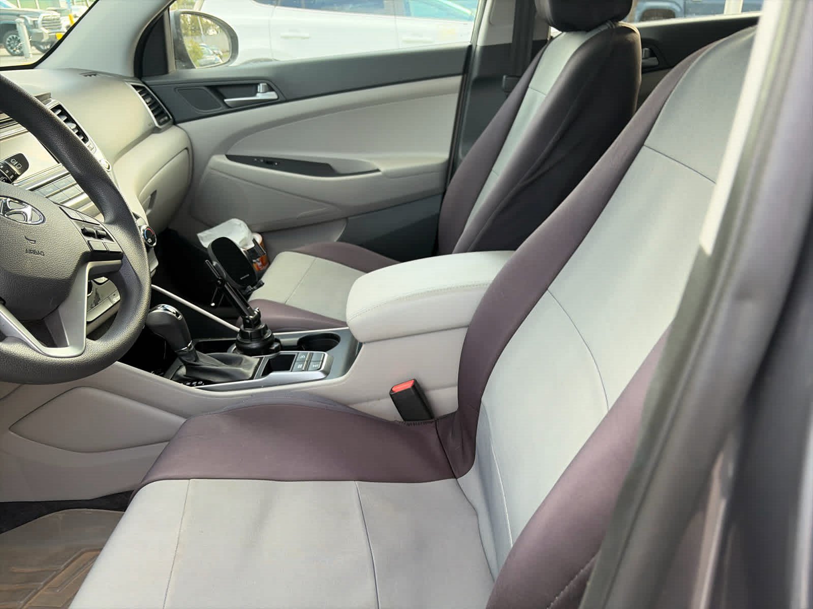 Used 2017 Coliseum Gray Hyundai SE image 7