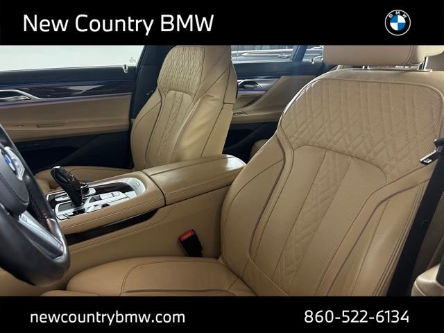 Used 2022 Black Sapphire Metallic BMW 750i xDrive image 25