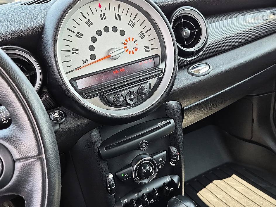 Used 2013 Spice Orange Metallic MINI S image 21
