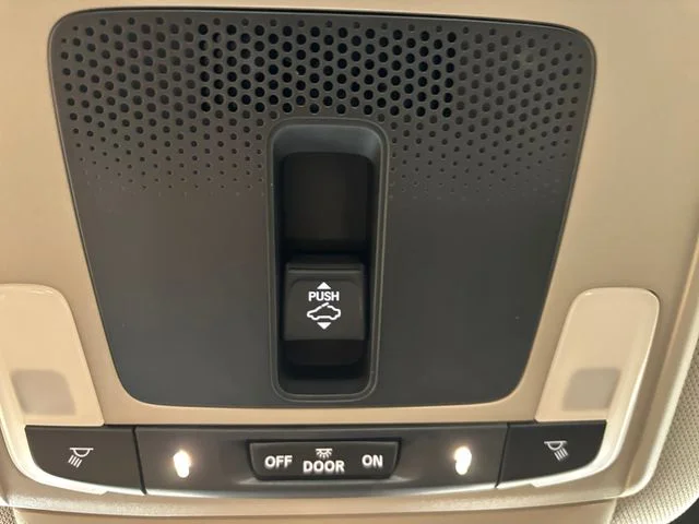 Used 2025 Crystal Black Pearl Honda EX image 22