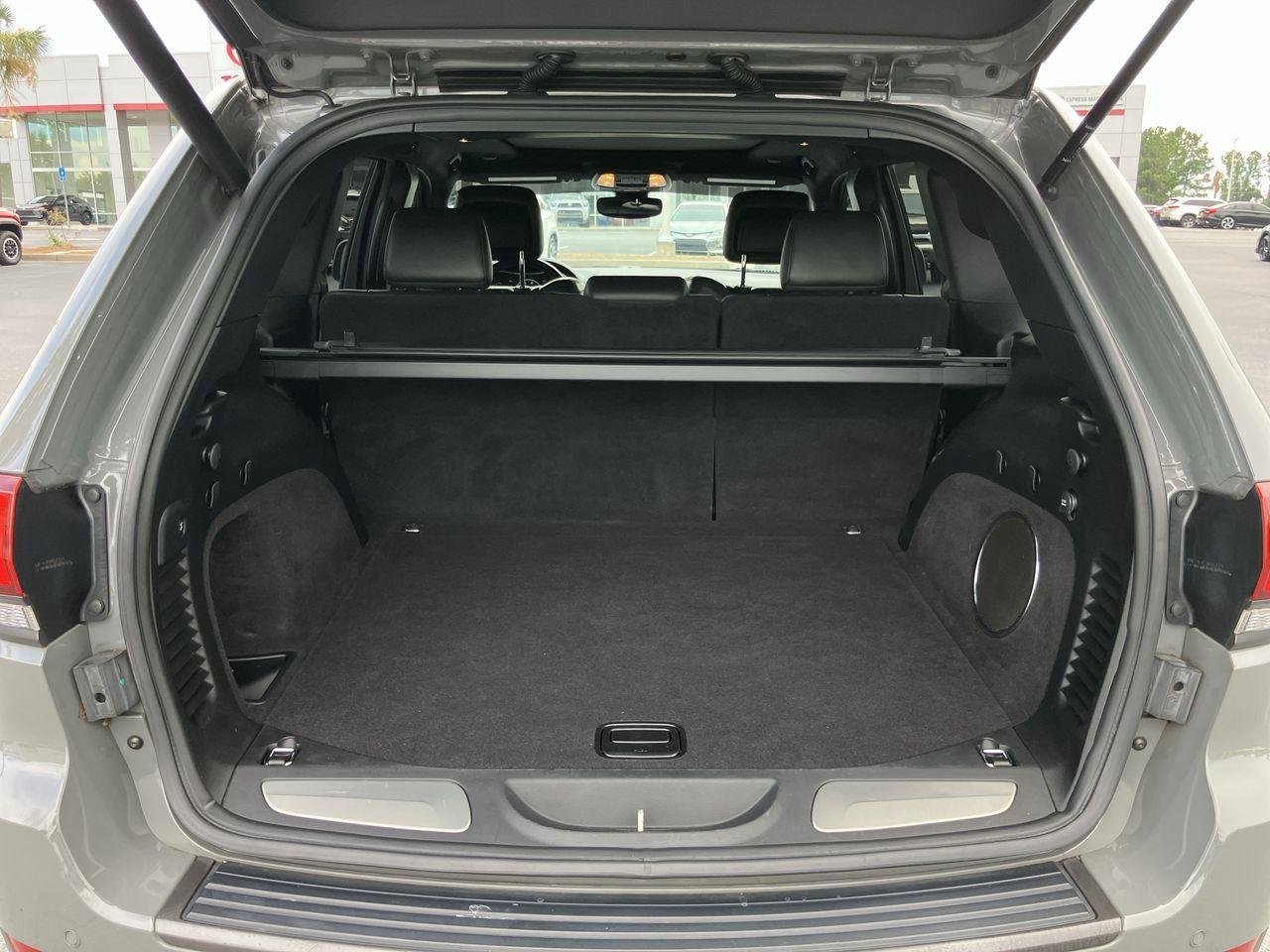 Used 2020 Gray (Sting-Gray Clearcoat) Jeep Trailhawk image 29