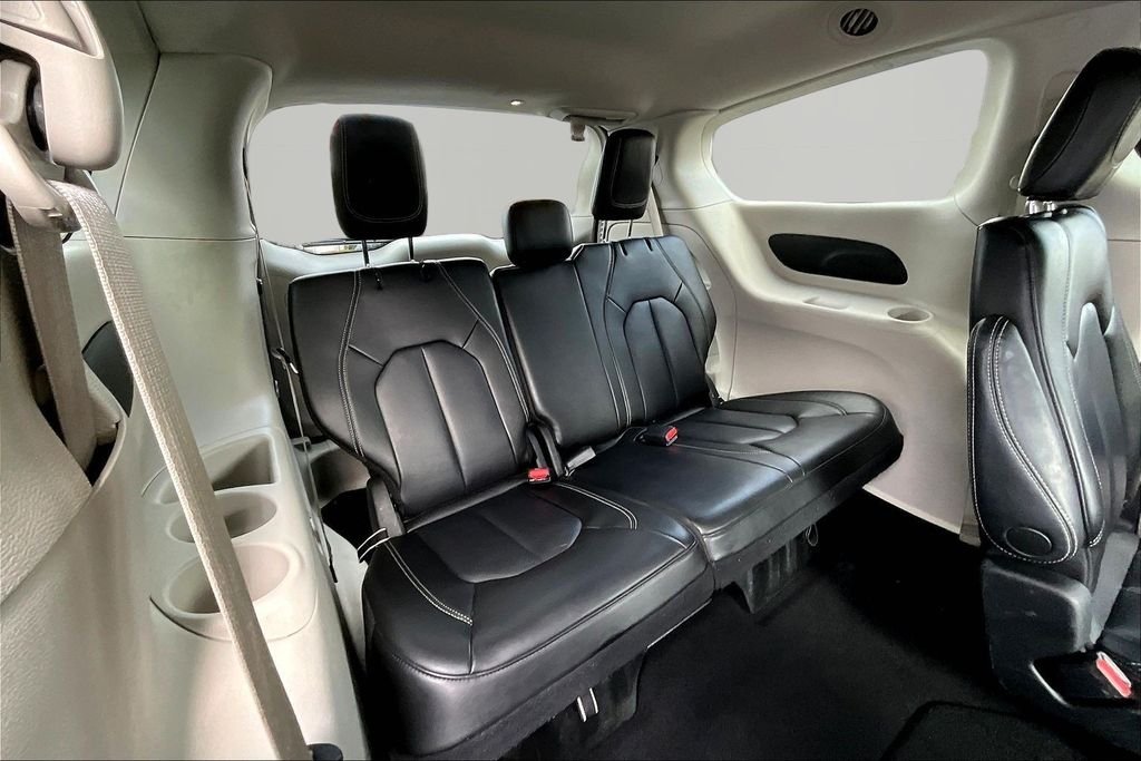 Used 2023 White Chrysler Touring L image 26