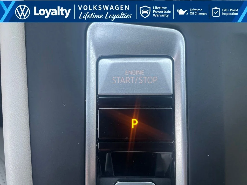 Used 2026 White/off-white Volkswagen SE image 24