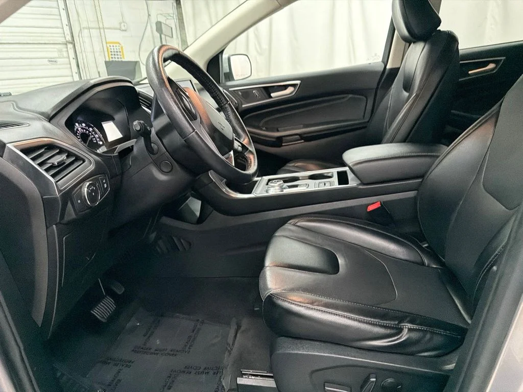 Used 2022 Silver Ford Titanium image 14