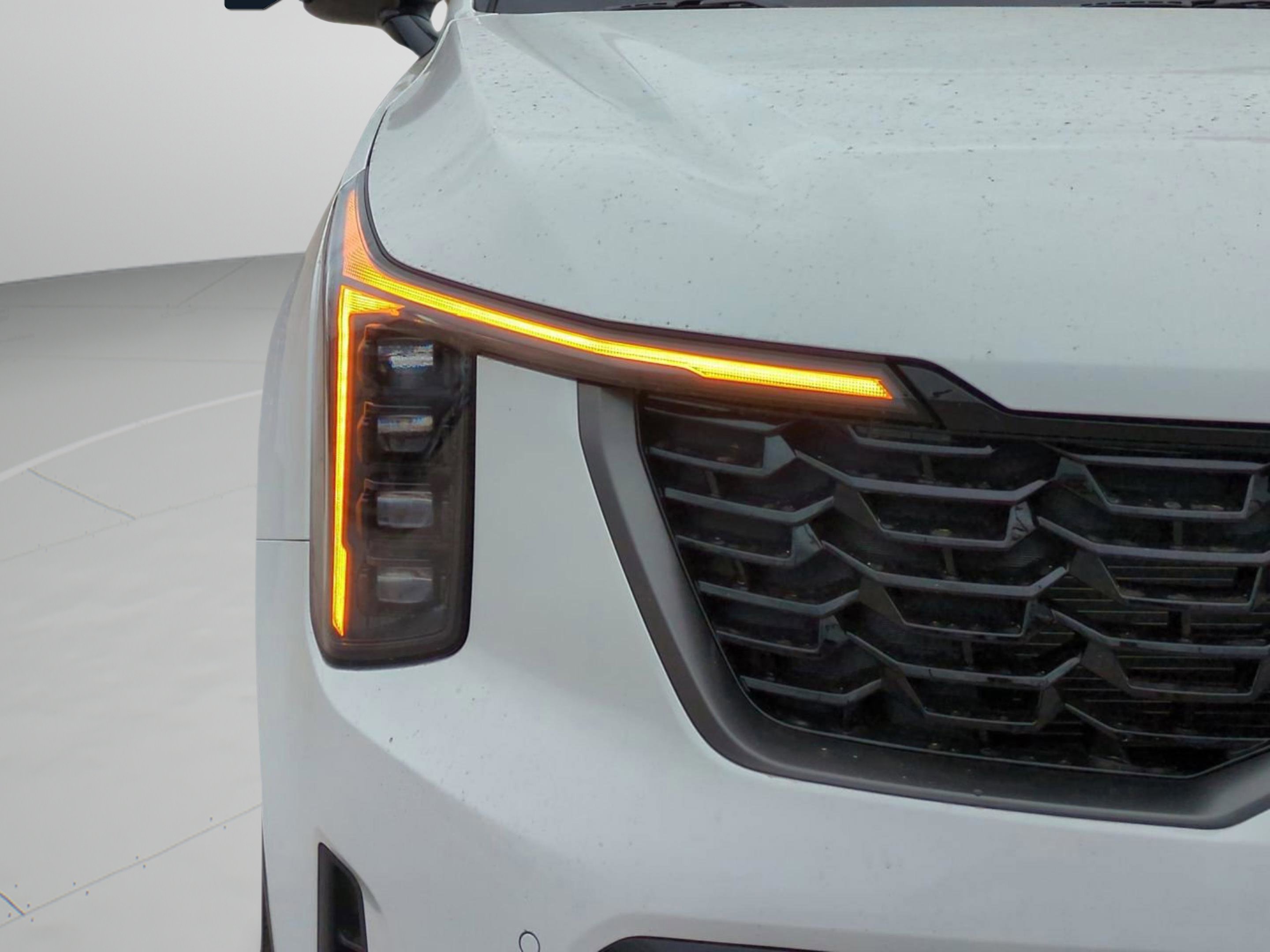 New 2026 Snow White Pearl Kia X-Line SX Prestige image 10