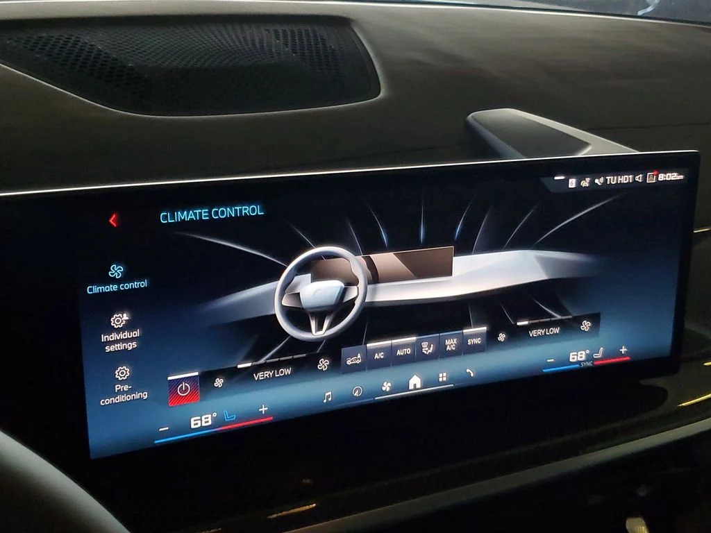 New 2026 Brooklyn Grey Metallic BMW M60i image 21