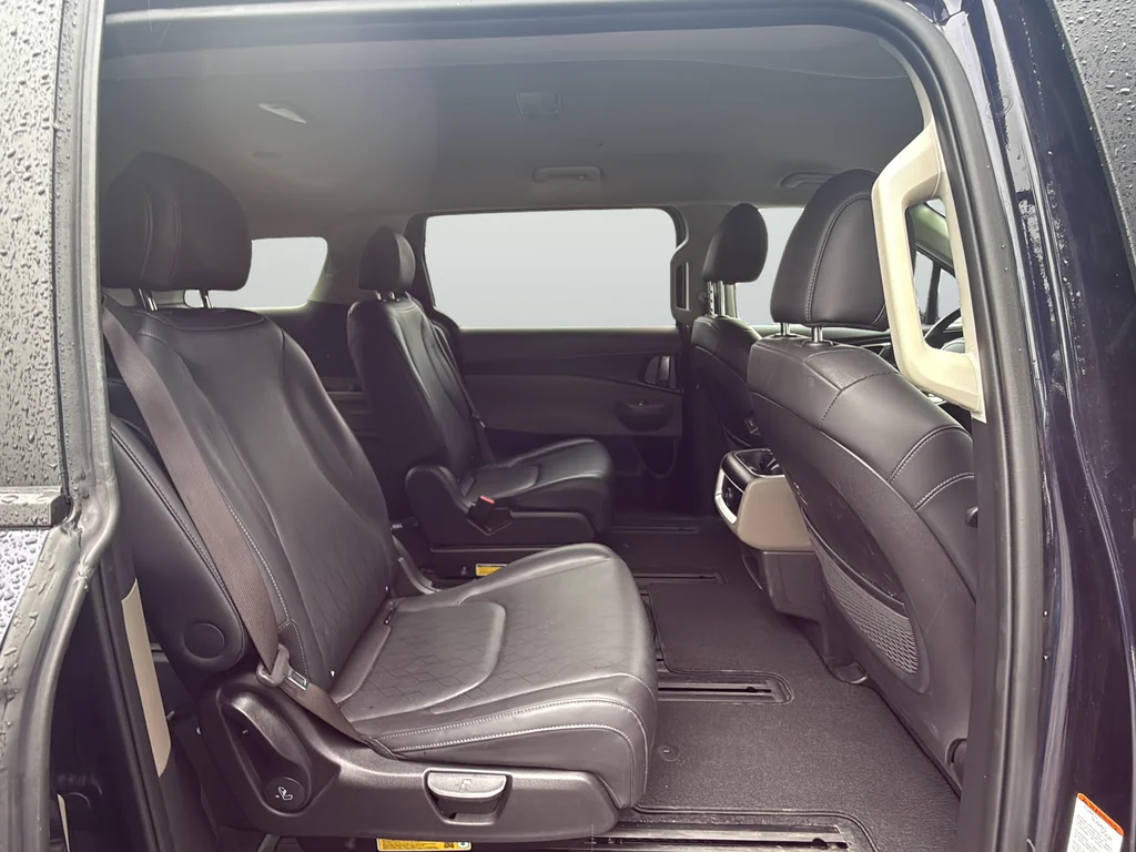 Used 2025 Blue Kia LXS image 25