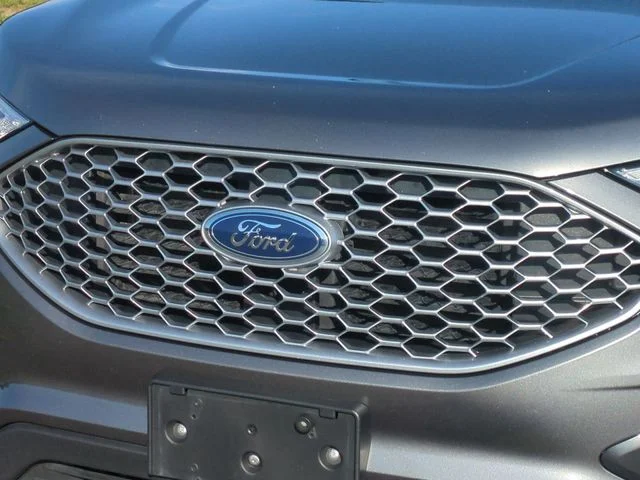 Used 2024 Gray Ford SEL image 36