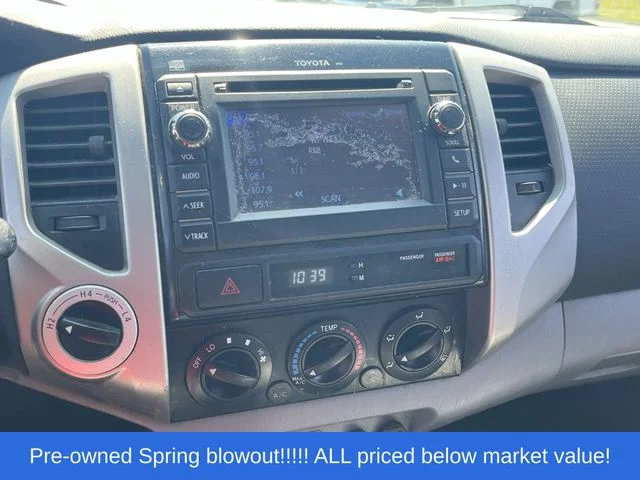 Used 2013 Silver Toyota SR5 image 20