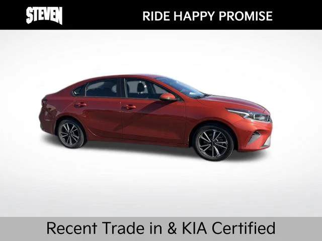 Used 2023 Red Kia LXS image 2