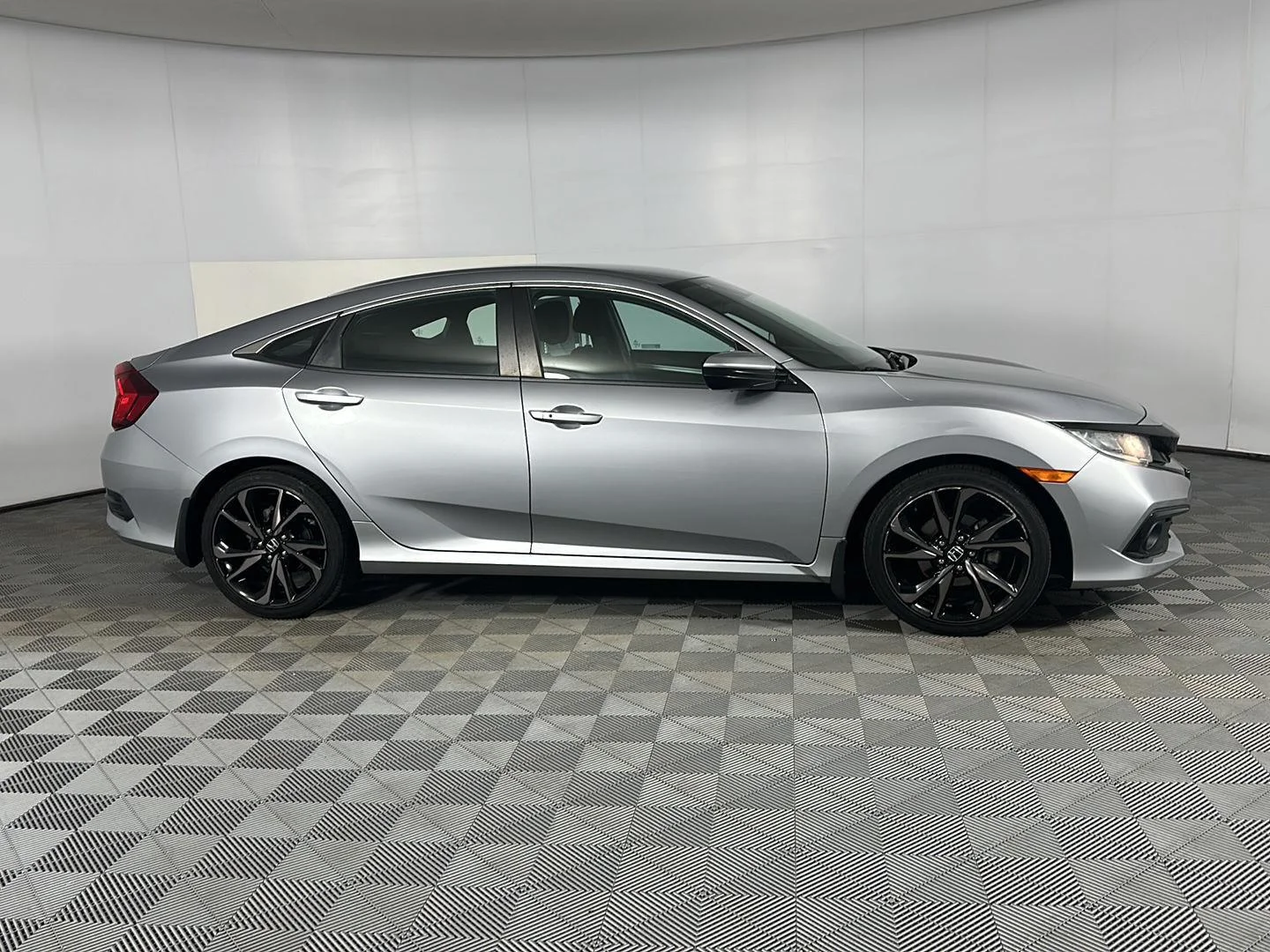 Used 2019 Lunar Silver Metallic Honda Sport image 4