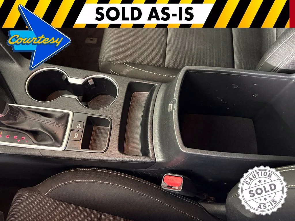 Used 2018 Red Kia LX image 29