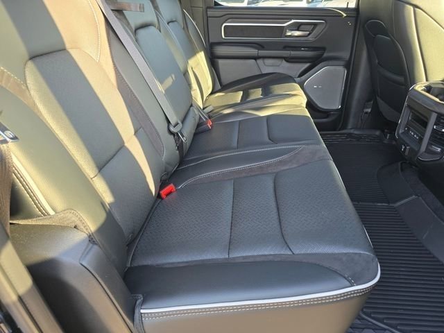 New 2026 Diamond Black Crystal Pearl-Coat Exterior Paint RAM Laramie image 43