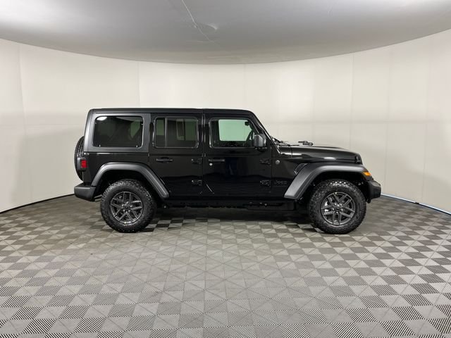 New 2026 Black Clear-Coat Exterior Paint Jeep Sport S image 4